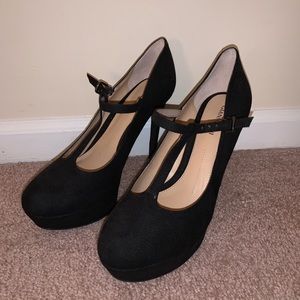 Gianni Bini Black Platform Heels